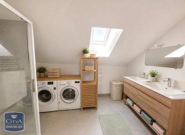 Appartement à louer 4 pièces 100.9m² Mozé-sur-Louet (49610)