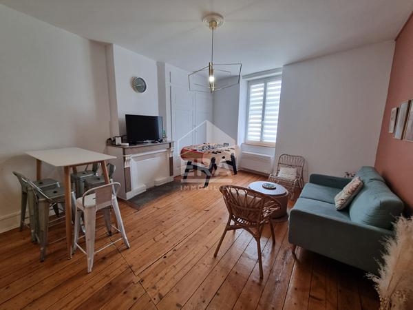 Appartement 4 pieces 75 m2 - Centre Amberieu - Excellent état