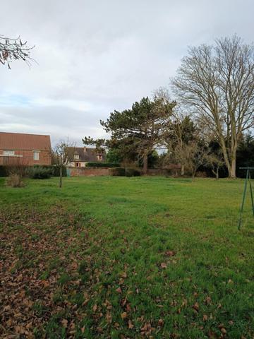 ORESMAUX  Terrain constructible de1 300 m² (Possible de diviser en 2)