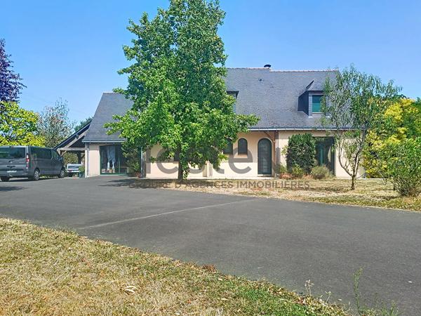 Maison de plus de 180 m² sur une belle de parcelle de 3706 m²  constructible située dans un quartier calme de Chalonnes sur Loire
