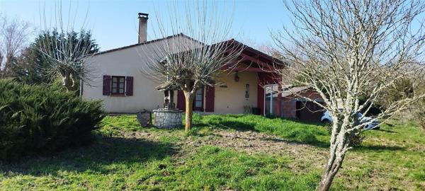 MAISON CONTEMPORAINE DE PLAIN-PIED PROCHE DES LANDES