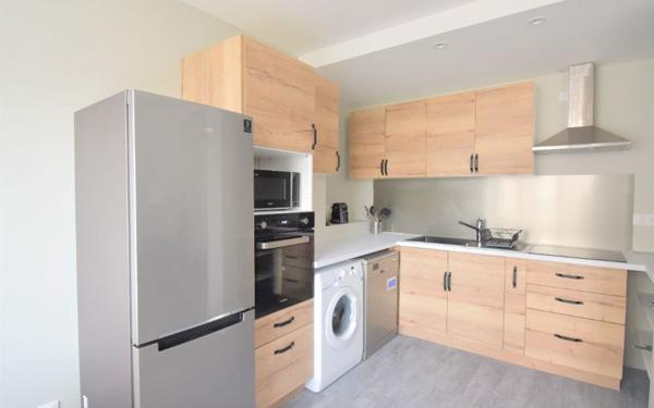 Appartement à louer    5 pièces •  Lyon 8