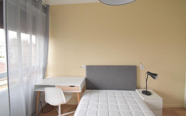 Appartement à louer    5 pièces •  Lyon 8