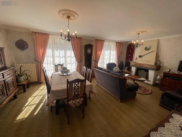 Maison à vendre à Le Grand-Lucé dans la Sarthe (72150), ref : 13816/1198   
BOURG