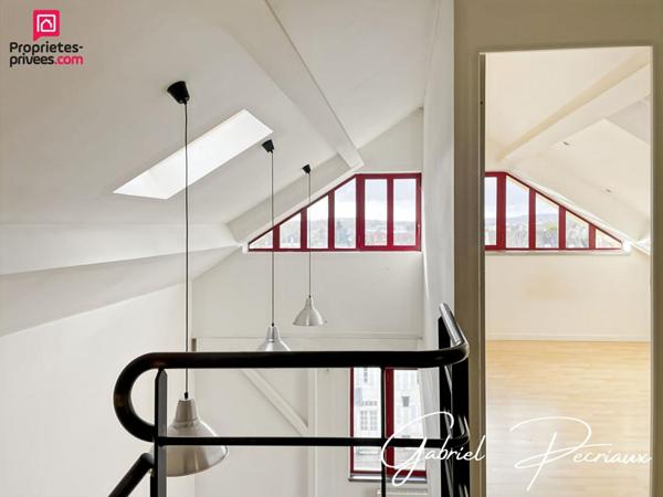 Loft 5 pièce(s) 96 m2