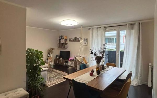 Appartement à vendre    3 pièces • 62,45 m2 Noisy-le-Grand