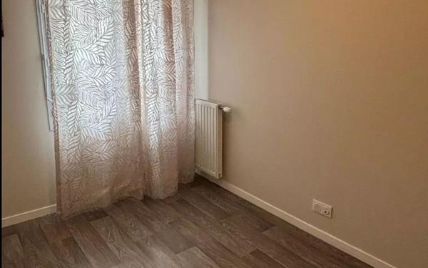 Appartement à vendre    3 pièces • 62,45 m2 Noisy-le-Grand