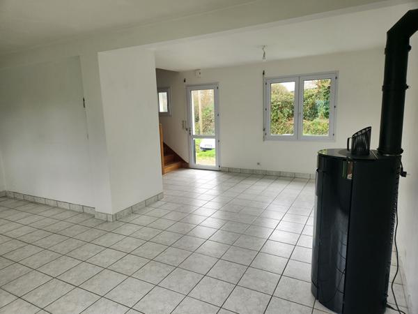 A LOUER PLOUVIEN Maison 3 chambres avec garage et jardin Plouvien
