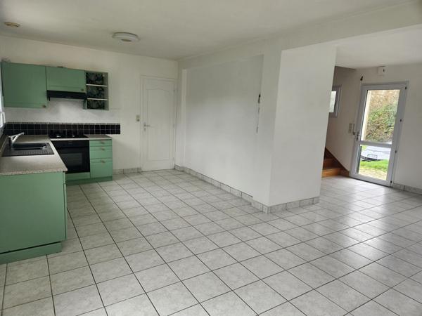 A LOUER PLOUVIEN Maison 3 chambres avec garage et jardin Plouvien