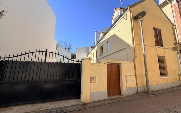 Immeuble à vendre    400 m2 Villiers-sur-Marne