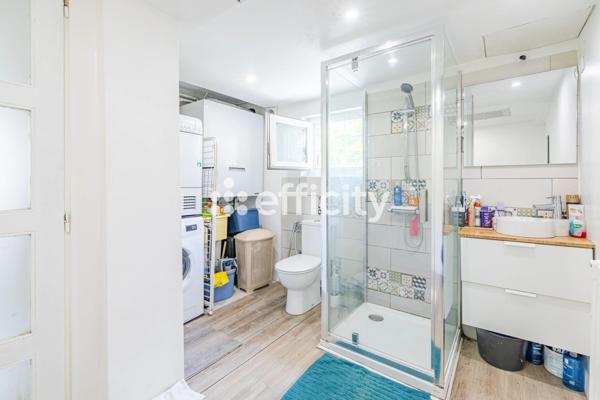 Maison
         7 pièces
        - 167 m² Exclusivité 510 000 € *