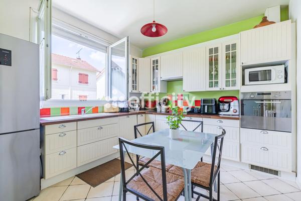 Maison
         7 pièces
        - 167 m² Exclusivité 510 000 € *