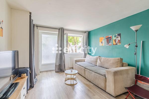 Maison
         7 pièces
        - 167 m² Exclusivité 510 000 € *