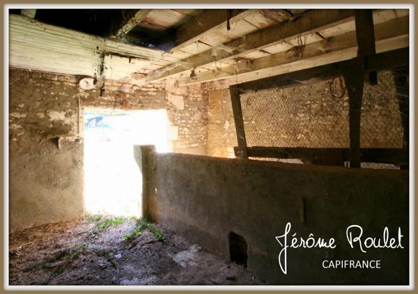 Dpt Vienne (86), à vendre Champigny-En-Rochereau maison à rénover terrain 1 644 m²