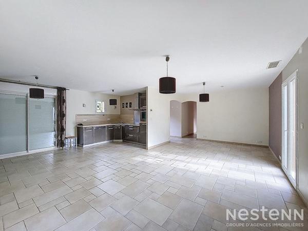 A Vendre Maison contemporaine de plain-pied de 107 m² avec garage, terrasse et jardin