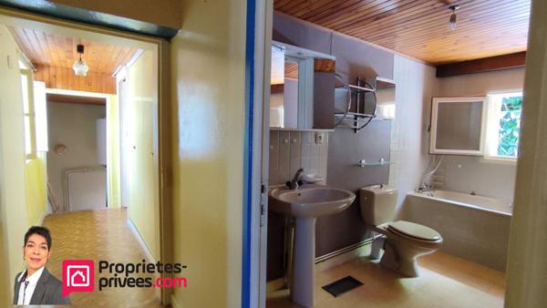 Thizy les bourgs ( 69240 )  Maison 4 pièces  72 m2  2 chambres et jardin