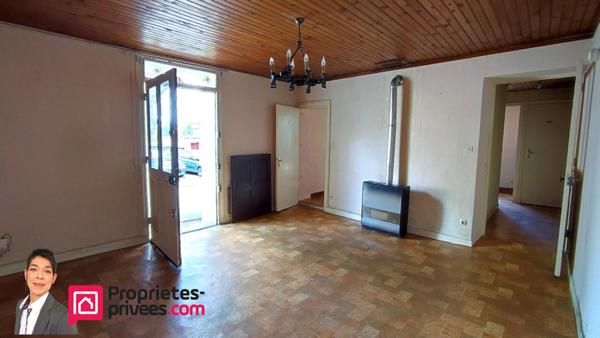 Thizy les bourgs ( 69240 )  Maison 4 pièces  72 m2  2 chambres et jardin