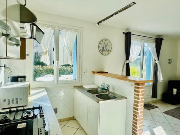 LA BAULE-QUARTIER LAJARRIGE-APPARTEMENT T2-TERRASSE 30M2-PROCHE COMMERCES ET MER