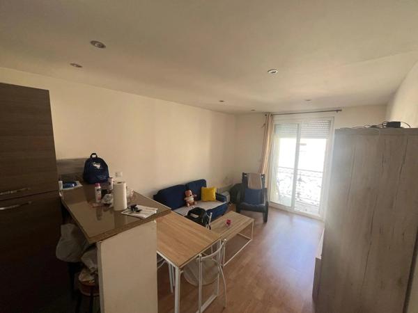 Vente                                                      Appartement
                        
                     2 pièces                      28 m2                     à Perpignan