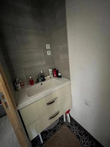 Vente                                                      Appartement
                        
                     2 pièces                      28 m2                     à Perpignan