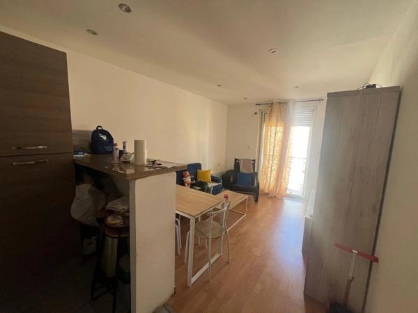Vente                                                      Appartement
                        
                     2 pièces                      28 m2                     à Perpignan
