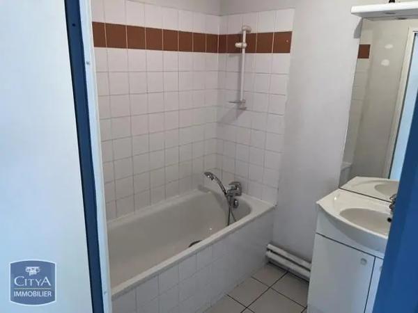 Appartement à louer 3 pièces 60.25m² Saint-Valery-en-Caux (76460)