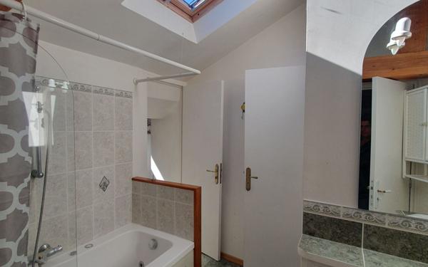 Maison à vendre    6 pièces •  Saint-Paul-le-Jeune