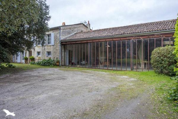 Maison à vendre |  L'Houmeau |  8 pièces | 289 m²