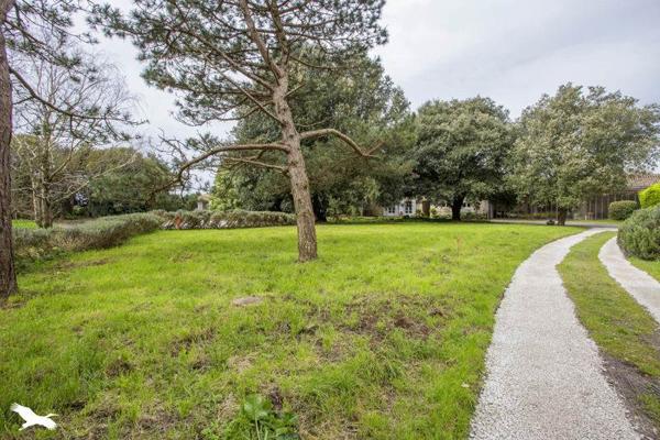 Maison à vendre |  L'Houmeau |  8 pièces | 289 m²