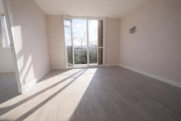 Appartement Romainville 2 pièces 40 m2 Métro Carnot