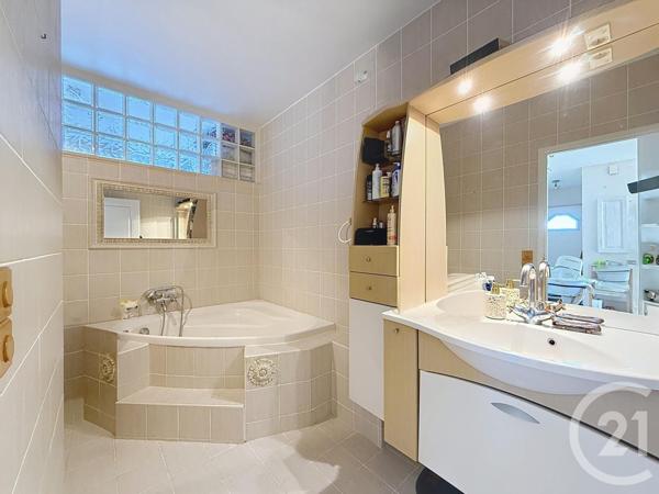 Appartement F3 à vendre  3 pièces - 62 m2 ST PARRES AUX TERTRES - 10