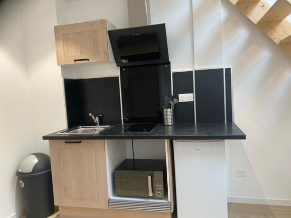 A LOUER APPARTEMENT MEUBLE PROCHE CENTRE VILLE ET GARE DE ST QUENTIN 02100