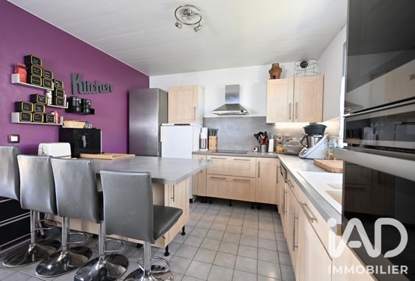 Maison à vendre 7 pièces 146 m² Fontenay-Trésigny