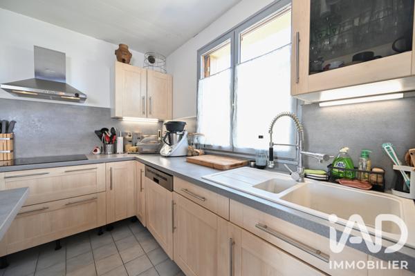 Maison à vendre 7 pièces 146 m² Fontenay-Trésigny