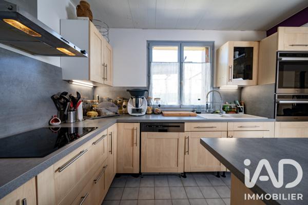 Maison à vendre 7 pièces 146 m² Fontenay-Trésigny