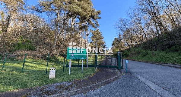 À vendre Parking 12 m² - Caluire-et-cuire 69300