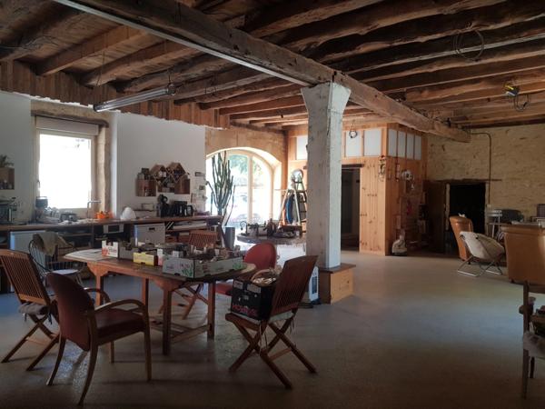 Anciennes écuries rénovées, au coeur de Montignac - Lascaux