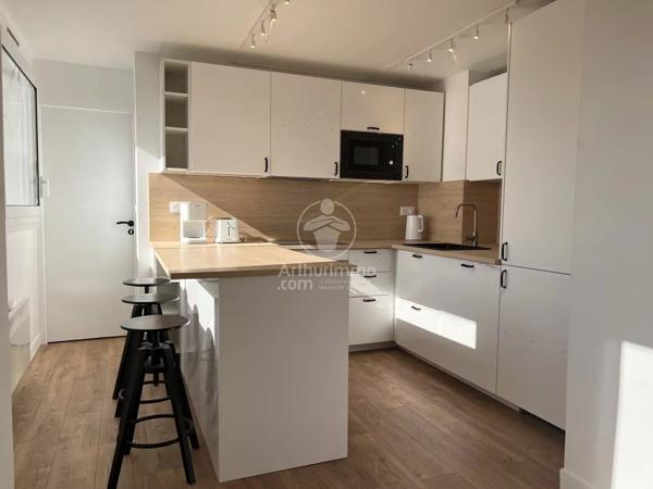 Location                                                      Appartement
                        
                     6 pièces                      101 m2                     à Rouen