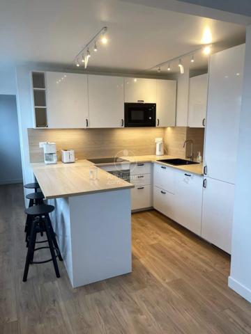 Location                                                      Appartement
                        
                     6 pièces                      101 m2                     à Rouen