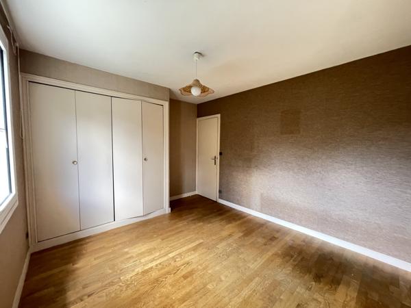 Maison 7 pièce(s) 6 chambre(s) 181 m²