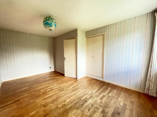 Maison 7 pièce(s) 6 chambre(s) 181 m²