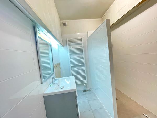 Maison 7 pièce(s) 6 chambre(s) 181 m²
