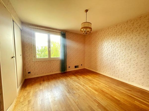 Maison 7 pièce(s) 6 chambre(s) 181 m²