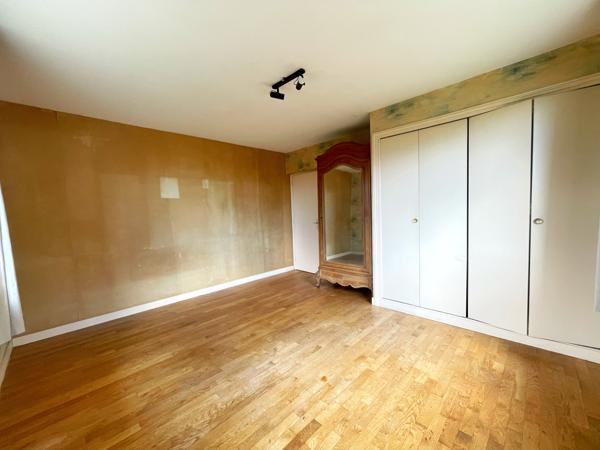 Maison 7 pièce(s) 6 chambre(s) 181 m²