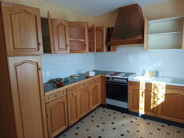 Maison à vendre à Montlouis-sur-Loire dans l'Indre-et-Loire (37270), ref : 021/PA0653