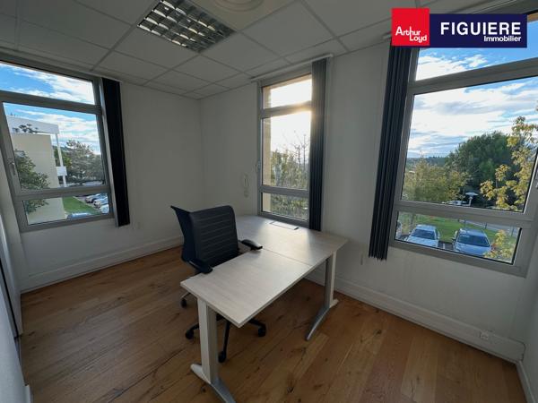 BUREAUX DE BON STANDING À LOUER