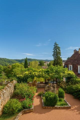 Vente Maison de ville 8 pièces 230 m2 à Gourdon