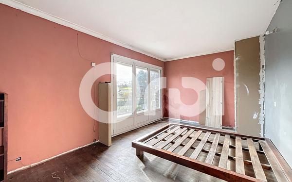 Maison à vendre    6 pièces •  Saint-Mexant