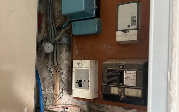 Maison à vendre    6 pièces •  Saint-Mexant