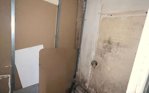 Maison à vendre    6 pièces •  Saint-Mexant